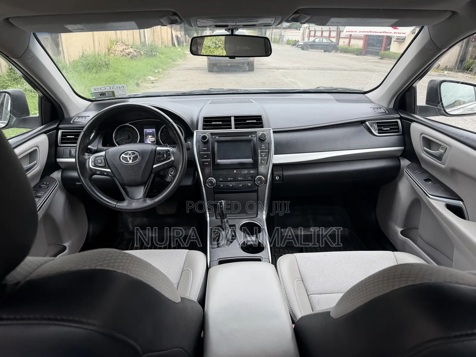 Toyota Camry SE 4dr Sedan (2.5L 4cyl 6A) 2017 Silver