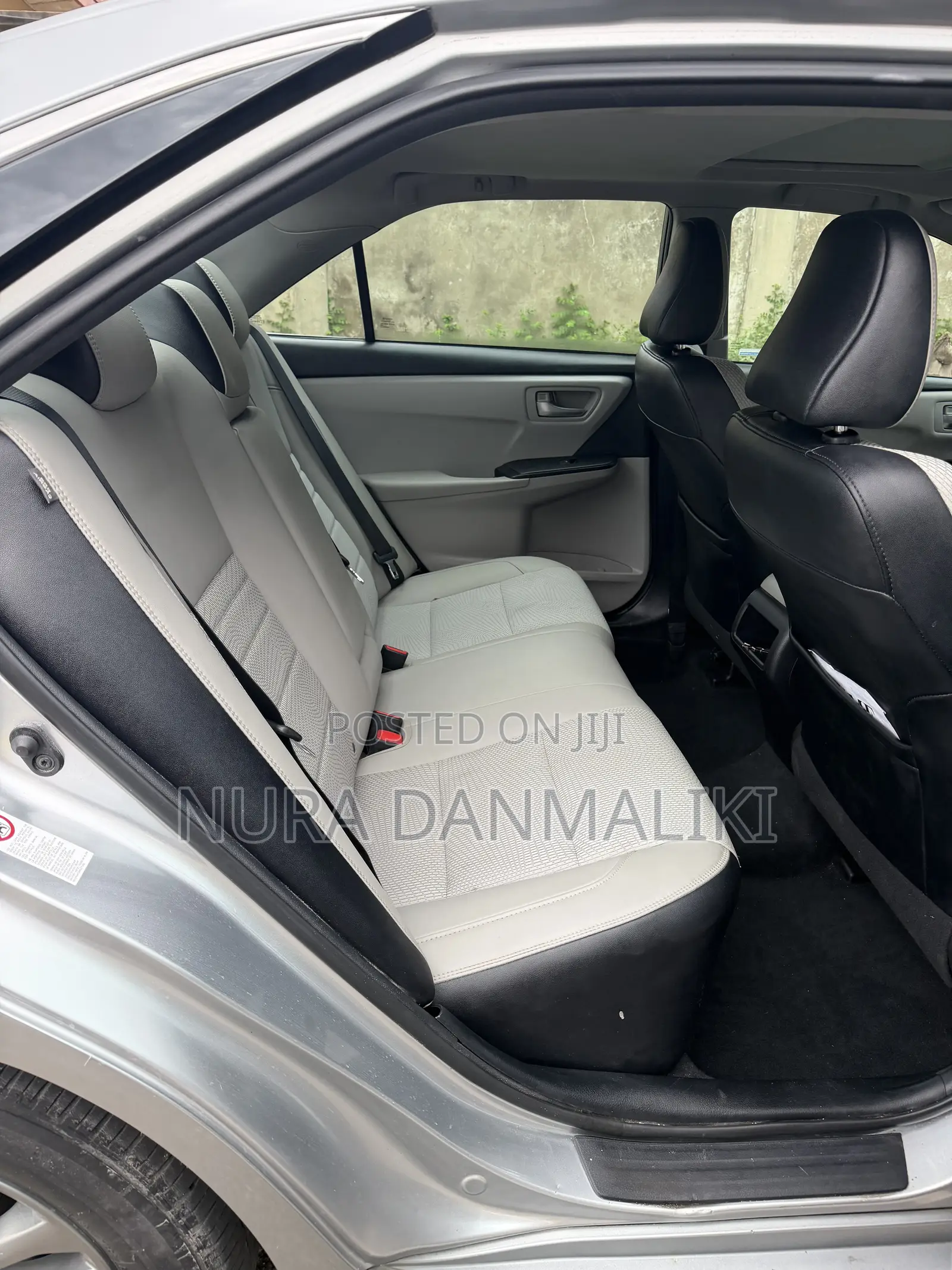 Toyota Camry SE 4dr Sedan (2.5L 4cyl 6A) 2017 Silver