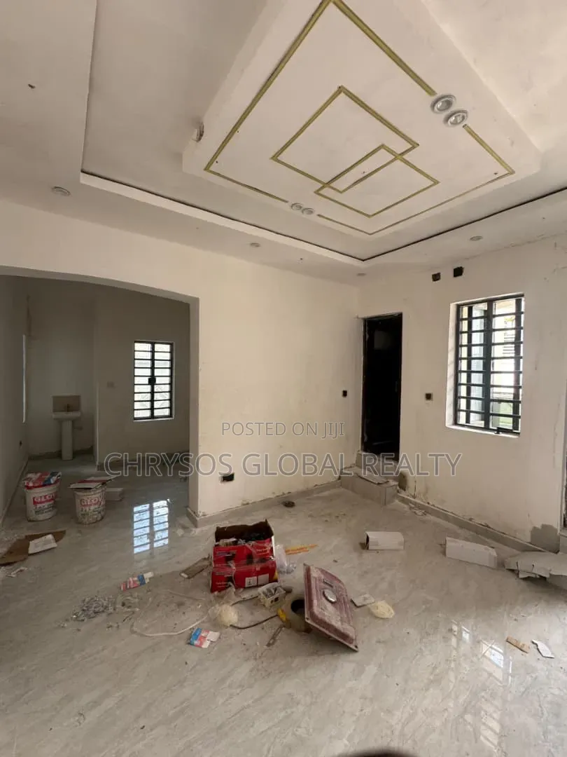 2bdrm Block of Flats in Kolapo Ishola Gra for rent