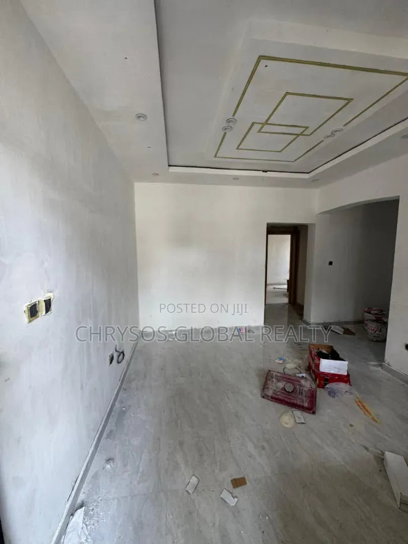 2bdrm Block of Flats in Kolapo Ishola Gra for rent