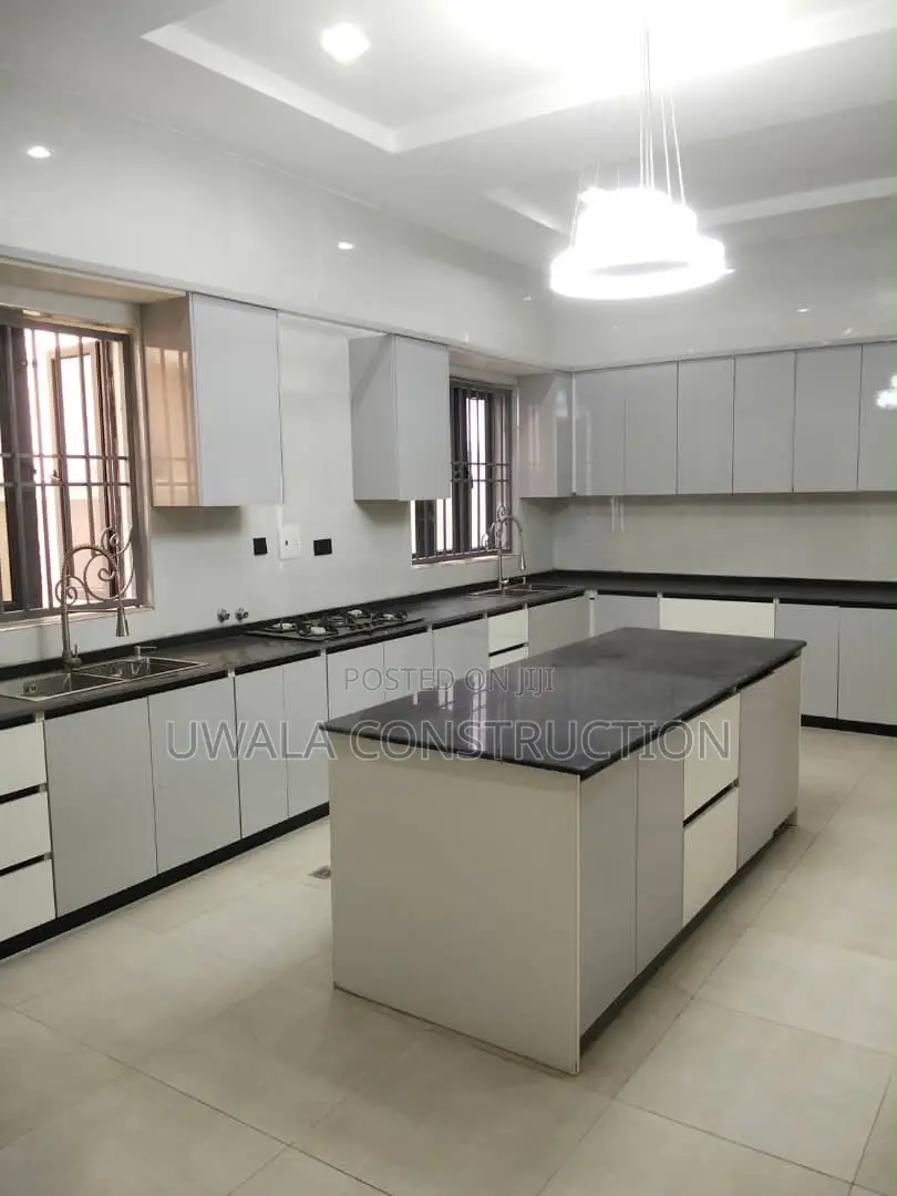 7bdrm Mansion in Guzape District for sale