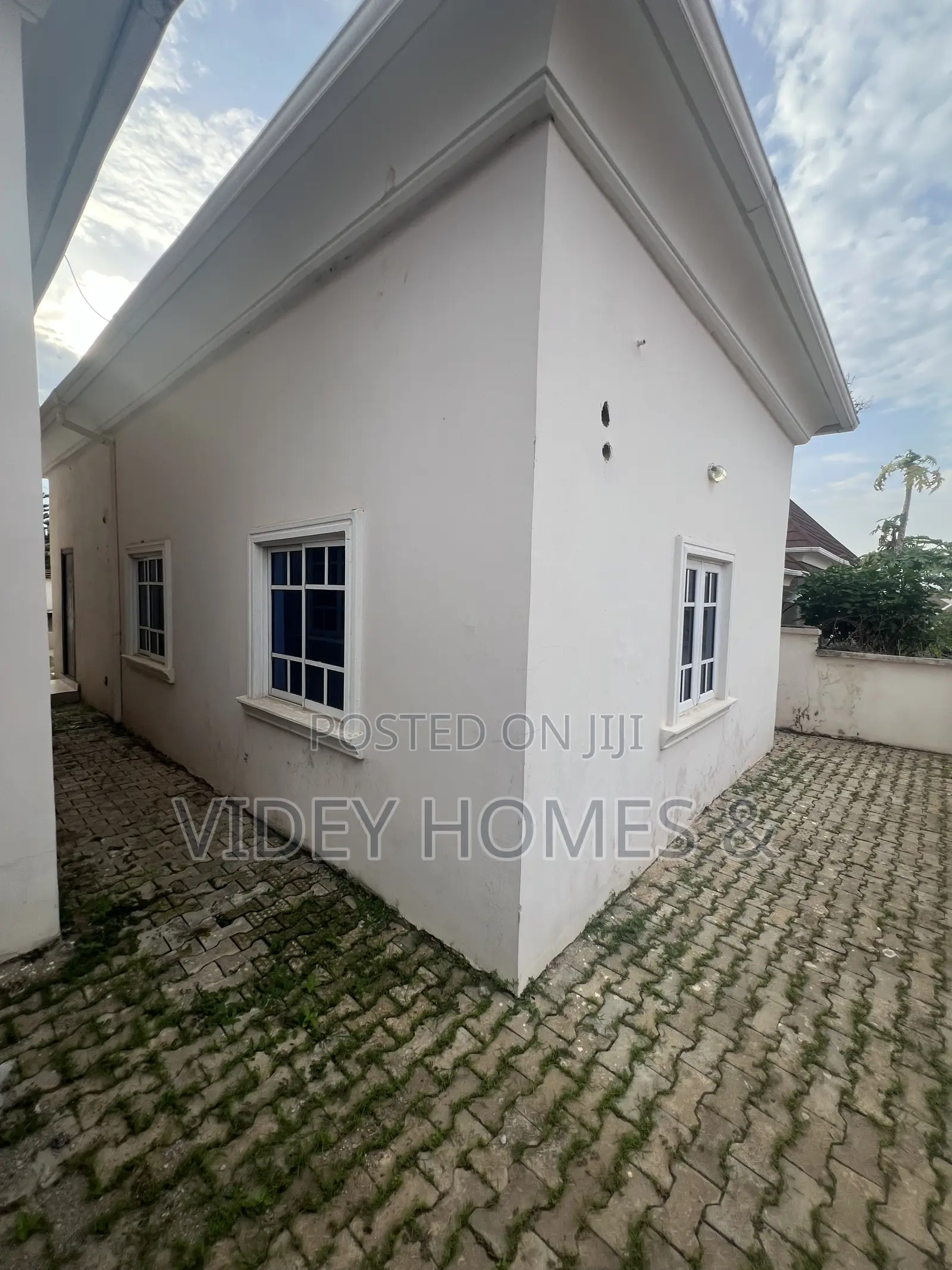 3bdrm Bungalow in Efab Estate for rent