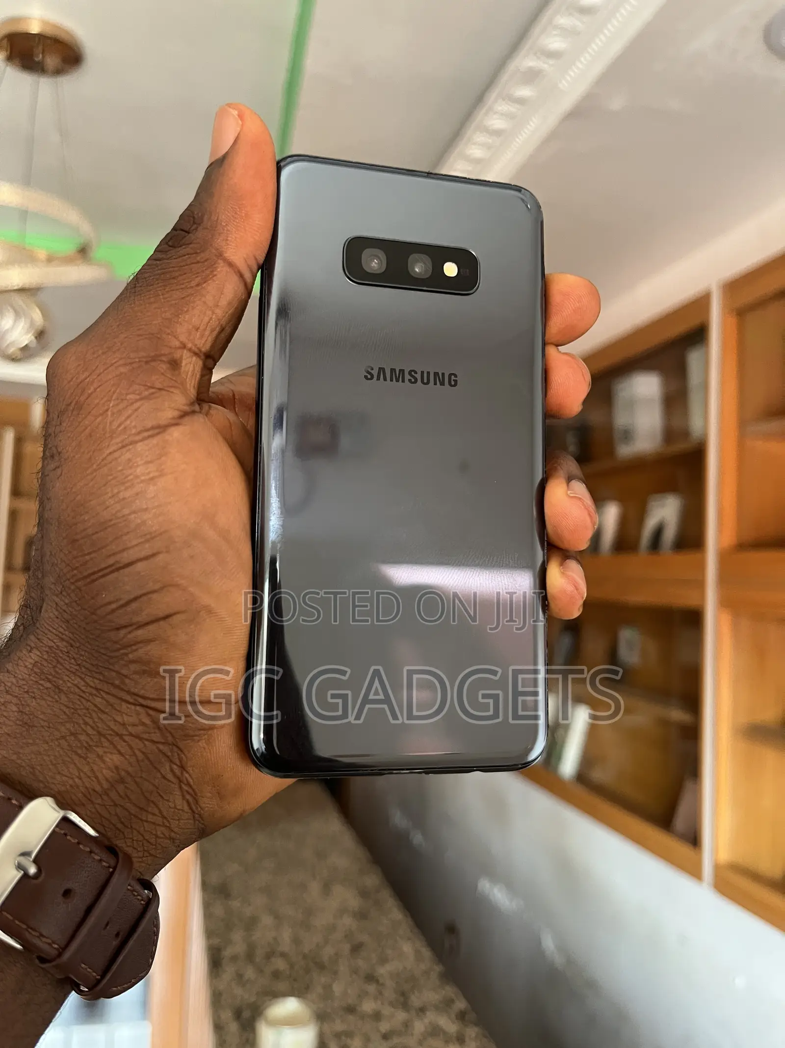 Samsung Galaxy S10e 128 GB Gray