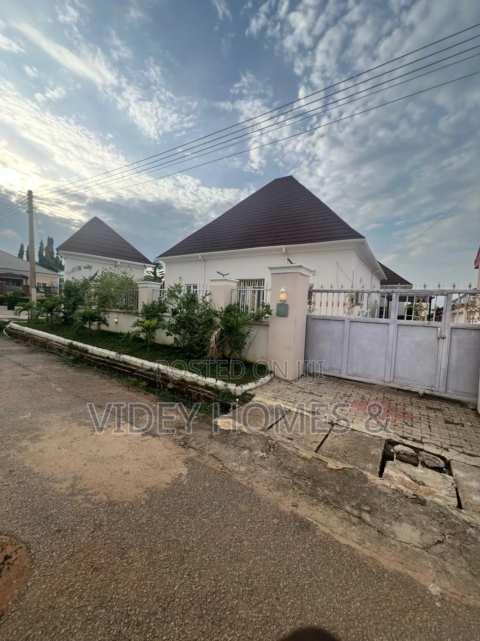 3bdrm Bungalow in Efab Estate for rent