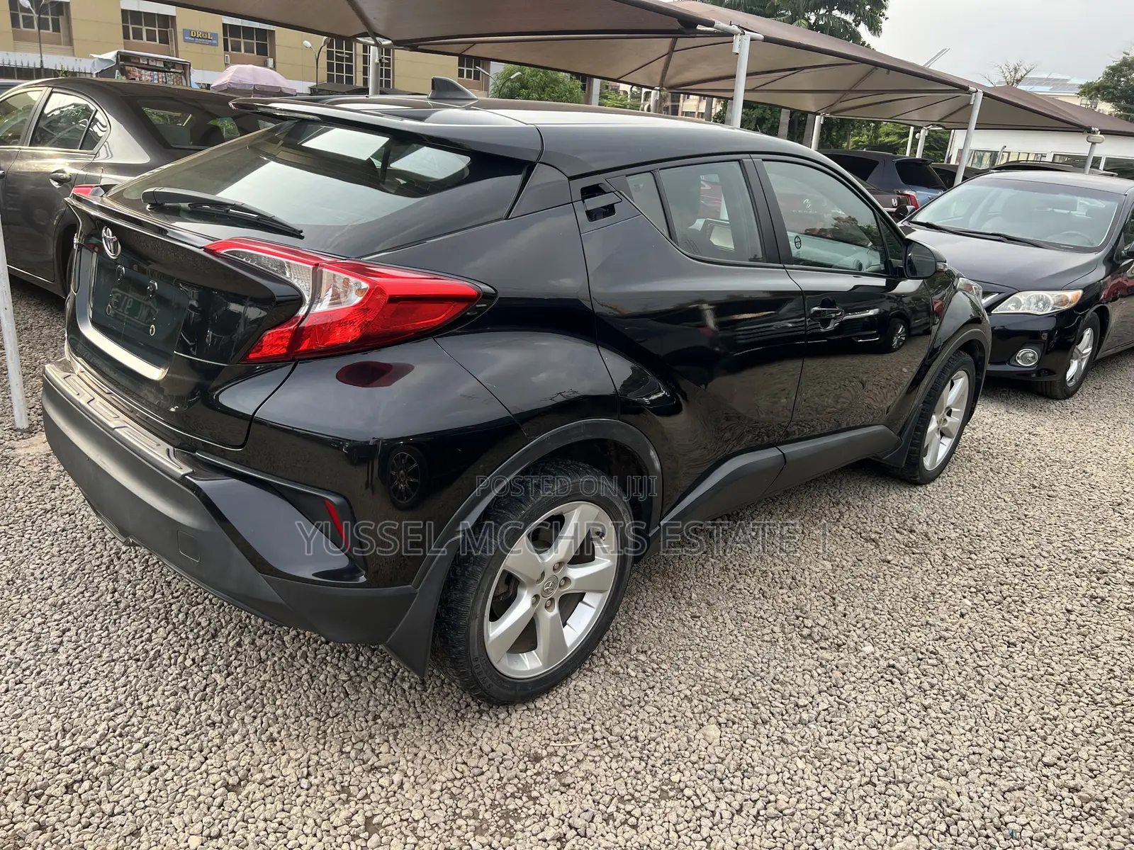 Toyota C-HR XLE FWD Sport Utility (2.0L 4cyl 2AM) 2018 Black