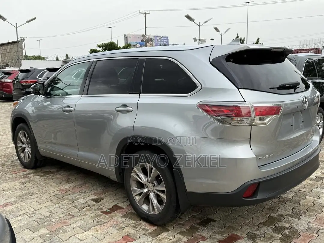 Toyota Highlander 2015 Silver