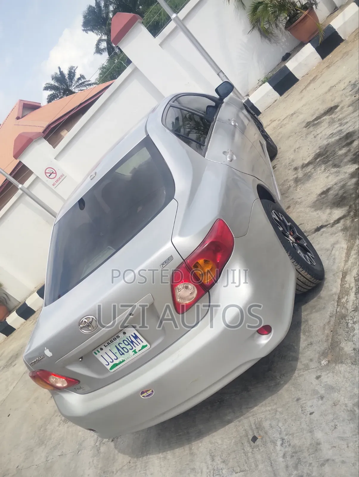 Toyota Corolla LE 4dr Sedan (1.8L 4 cyl 4A) 2009 Silver