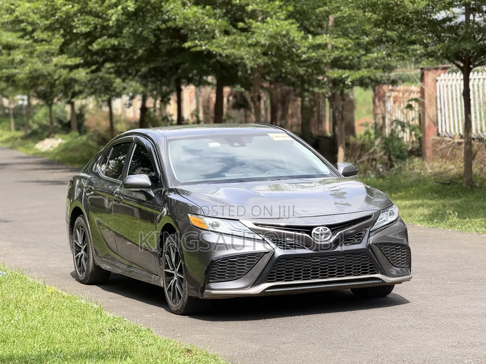 Toyota Camry SE 2022 Gray