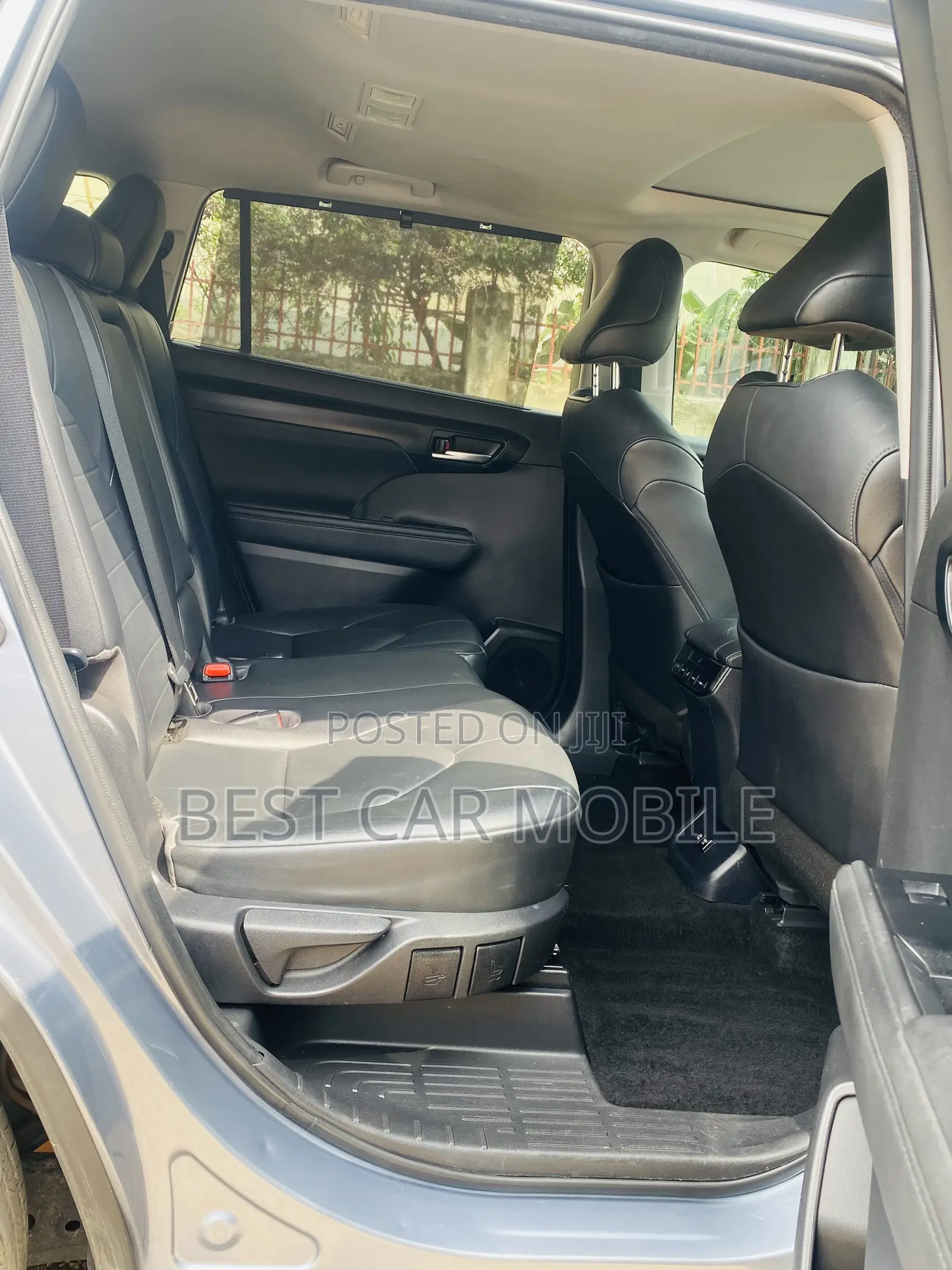 Toyota Highlander XLE 2021 Blue