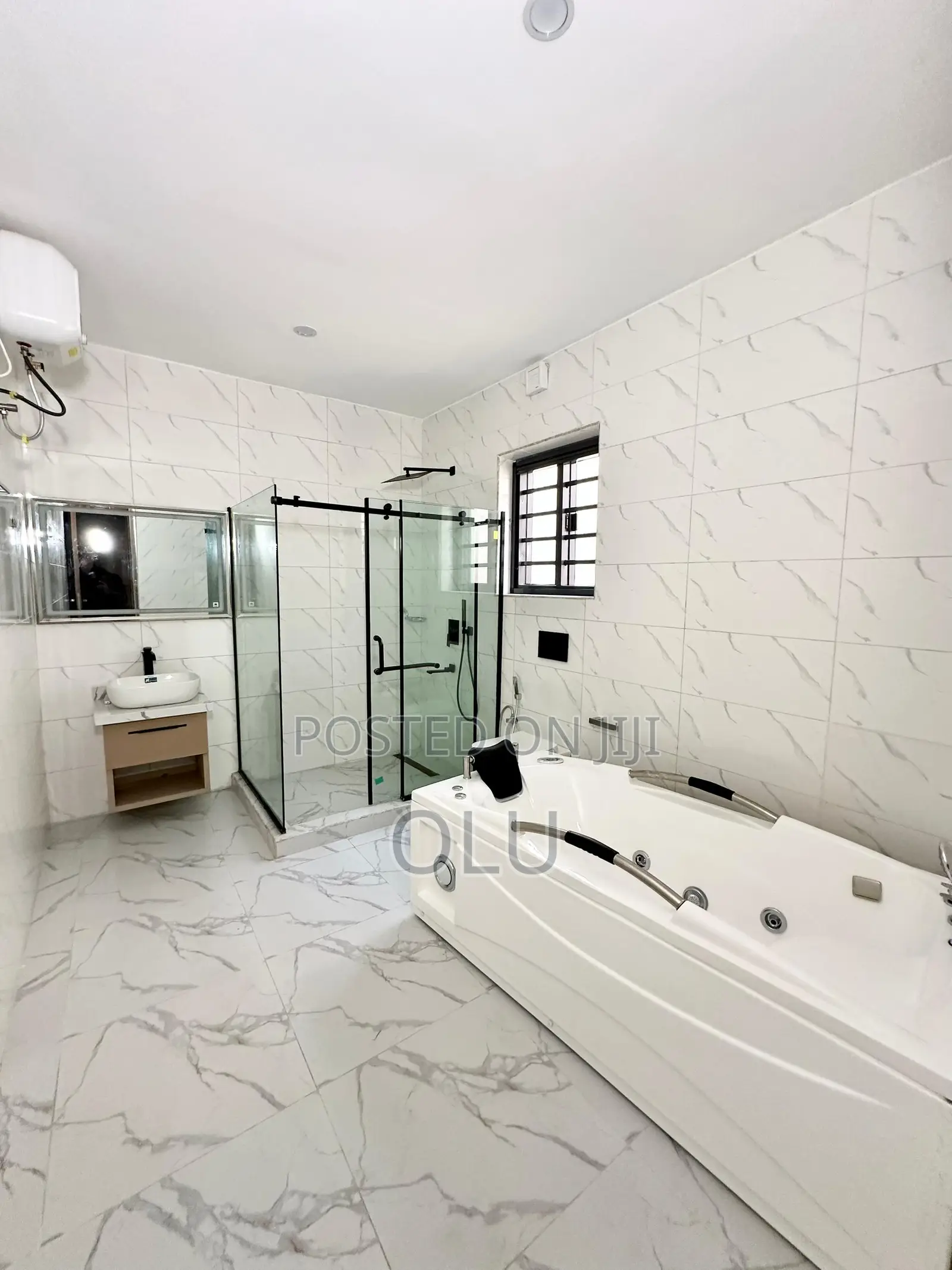5bdrm Duplex in Omole Estate Ph1 for sale