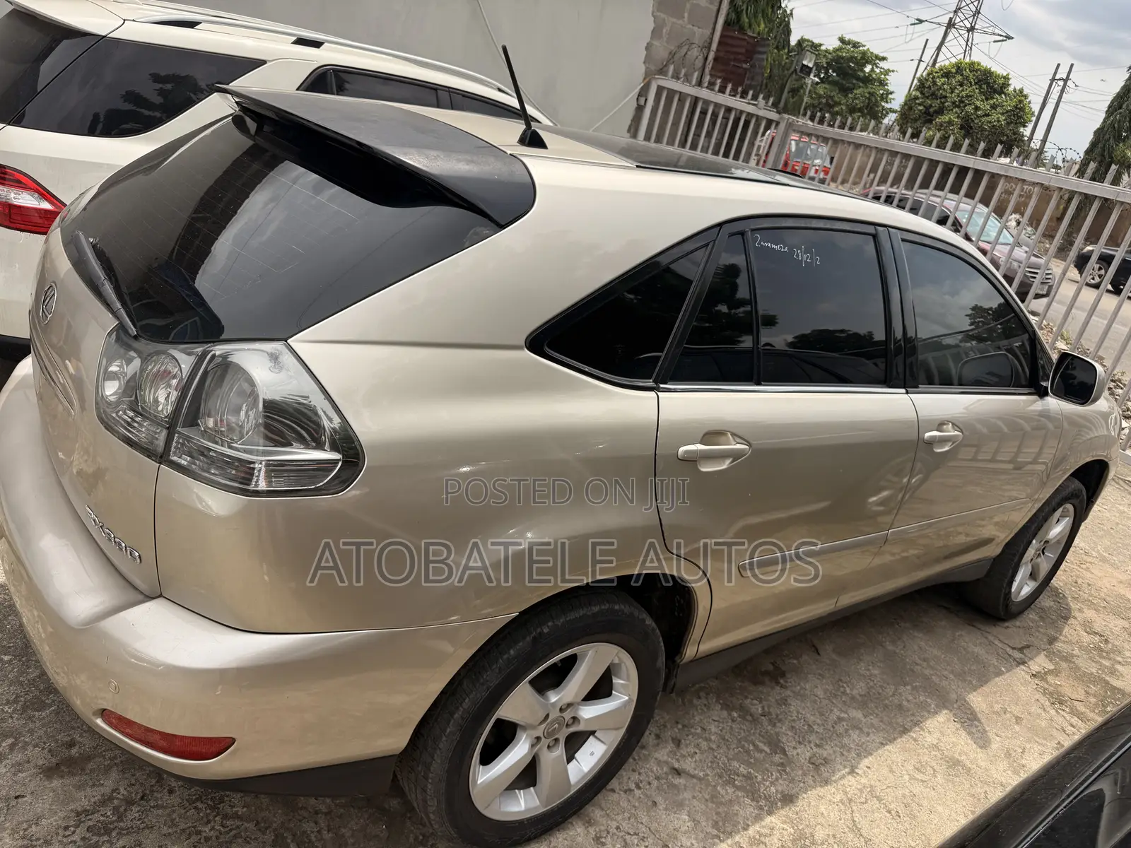 Lexus RX 330 2004 Gold