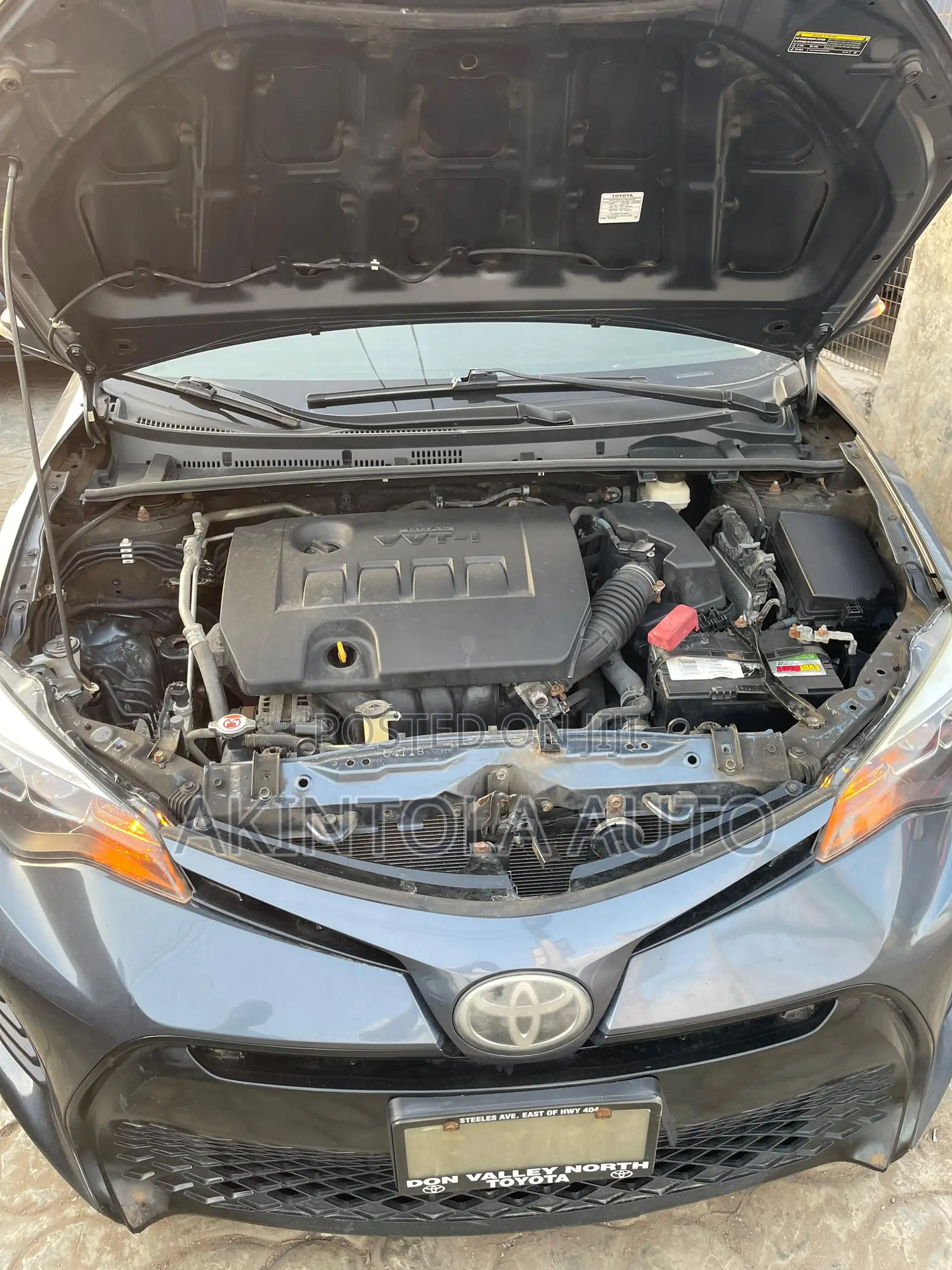 Toyota Corolla SE Special Edition 4dr Sedan (1.8L 4cyl CVT) 2017 Gray