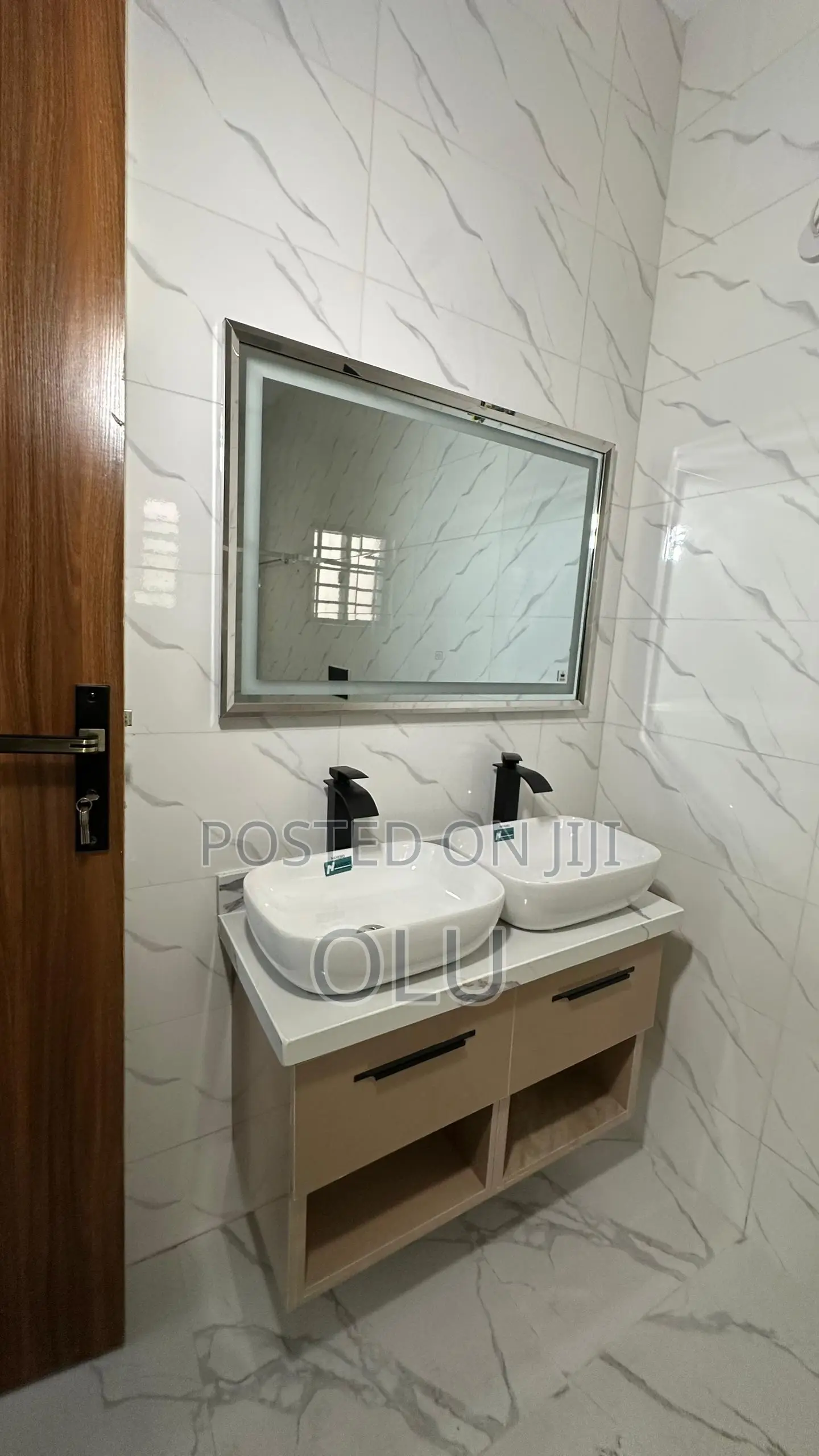 5bdrm Duplex in Omole Estate Ph1 for sale