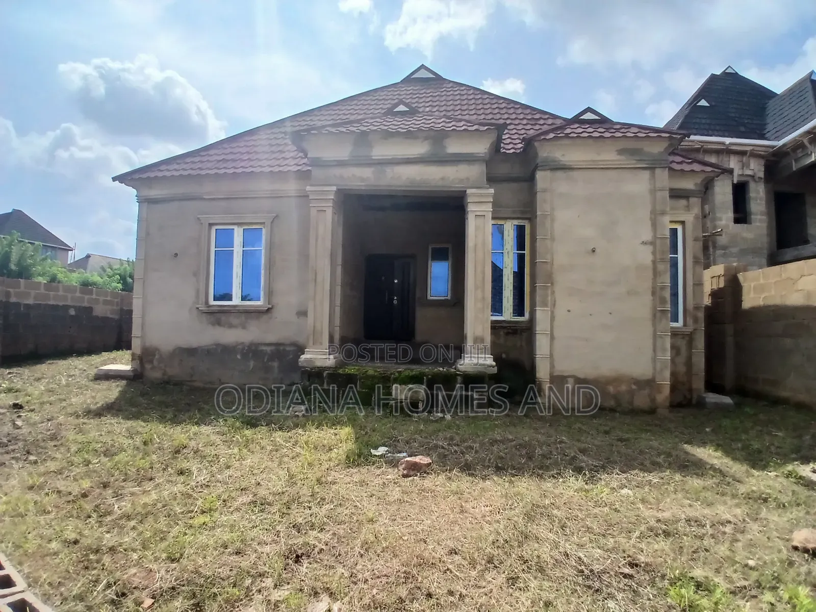 5bdrm Bungalow in Elebu, Ibadan for sale