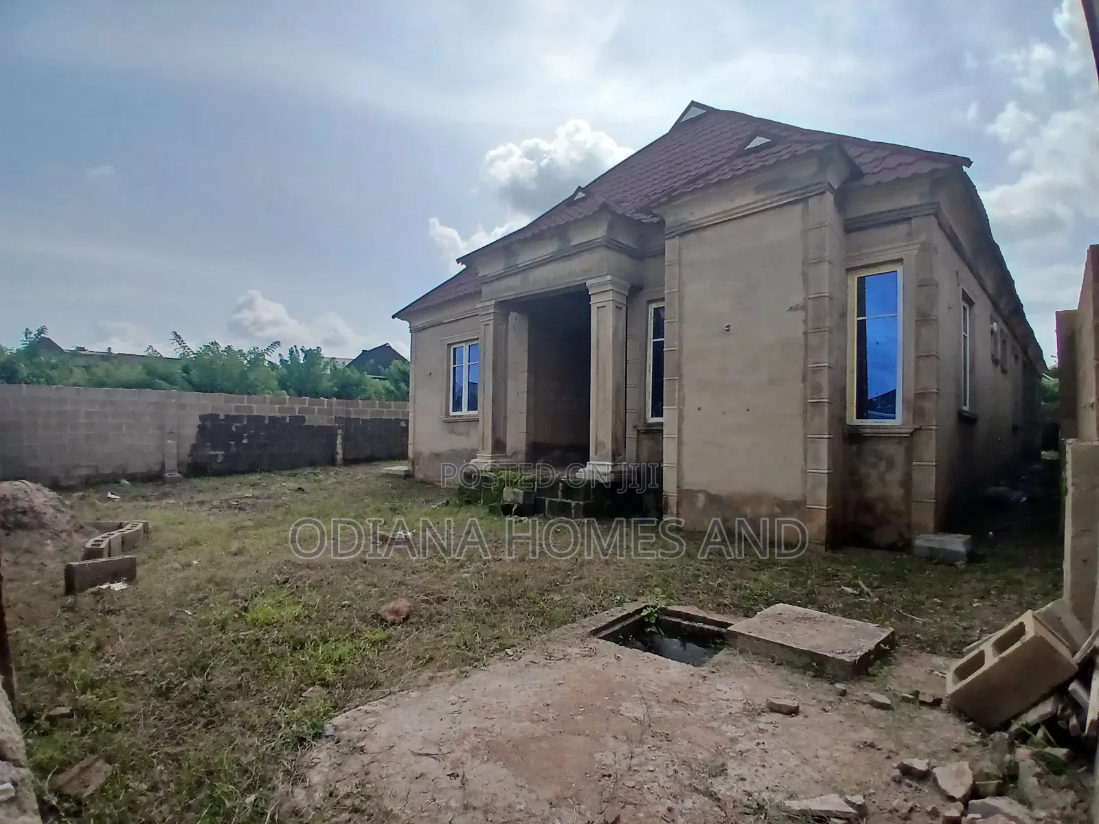 5bdrm Bungalow in Elebu, Ibadan for sale