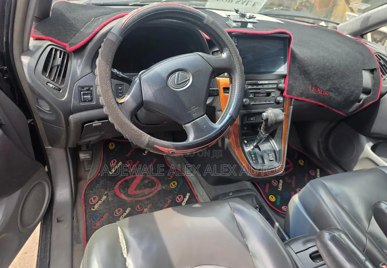 Lexus RX 2000 Black
