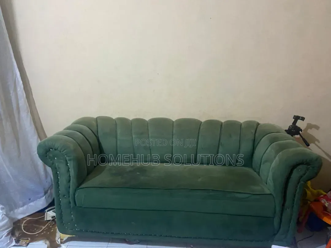 Set of 5 Seaters Chairs