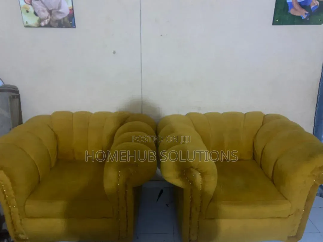 Set of 5 Seaters Chairs