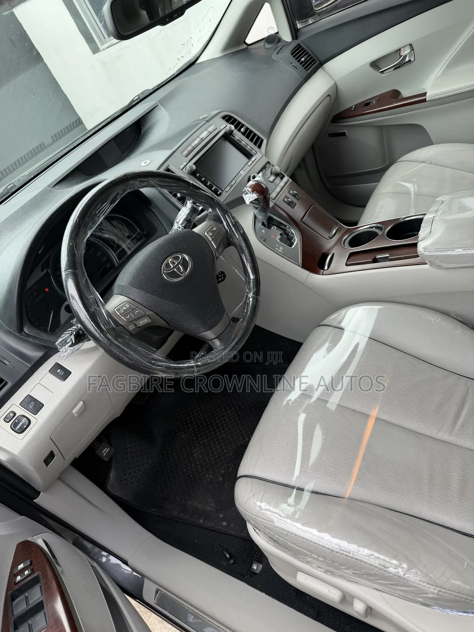 Toyota Venza AWD 2010 Gray