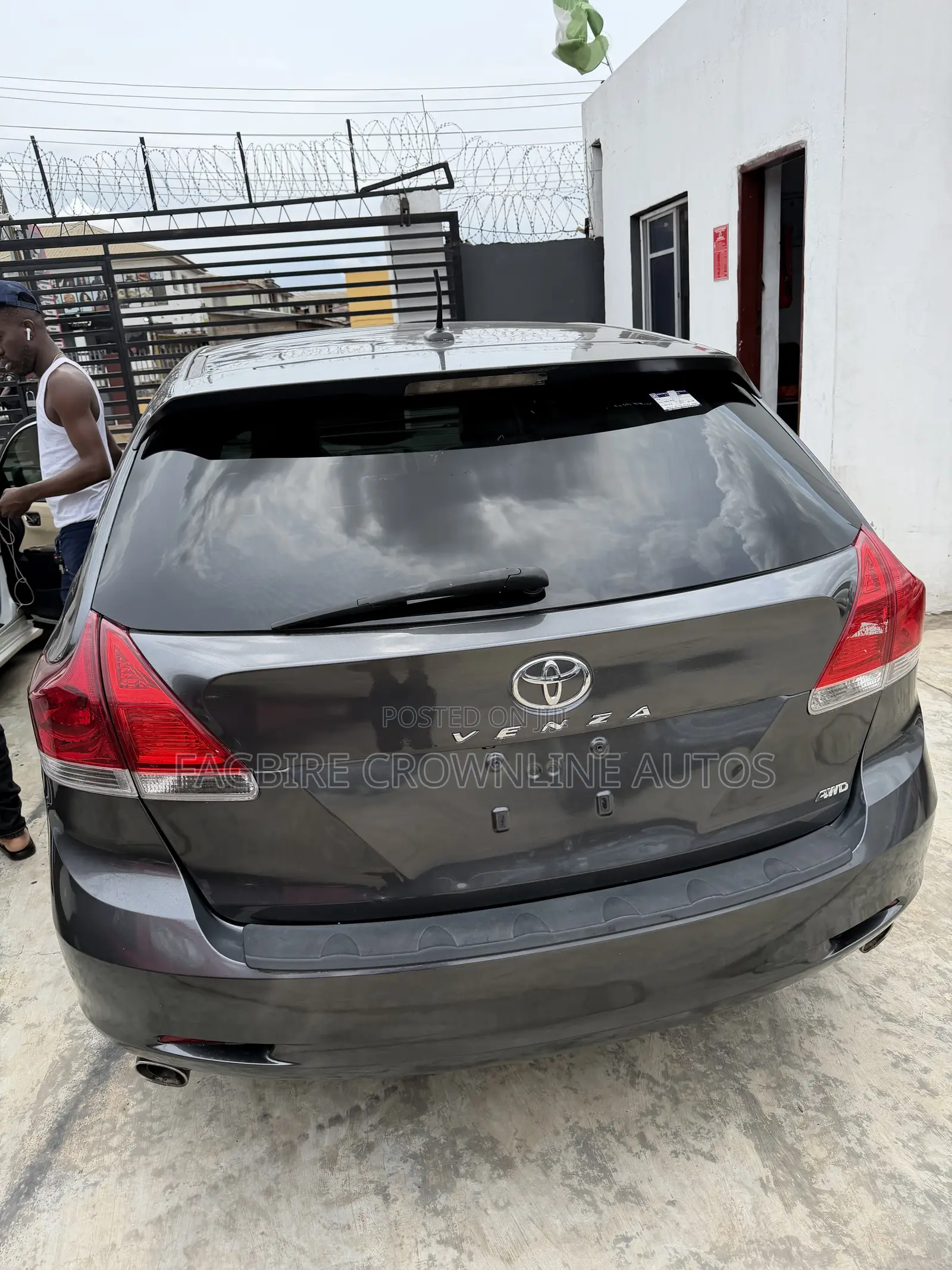 Toyota Venza AWD 2010 Gray