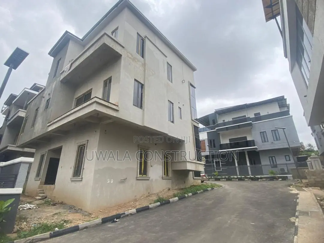 5bdrm Mansion in Guzape District for sale