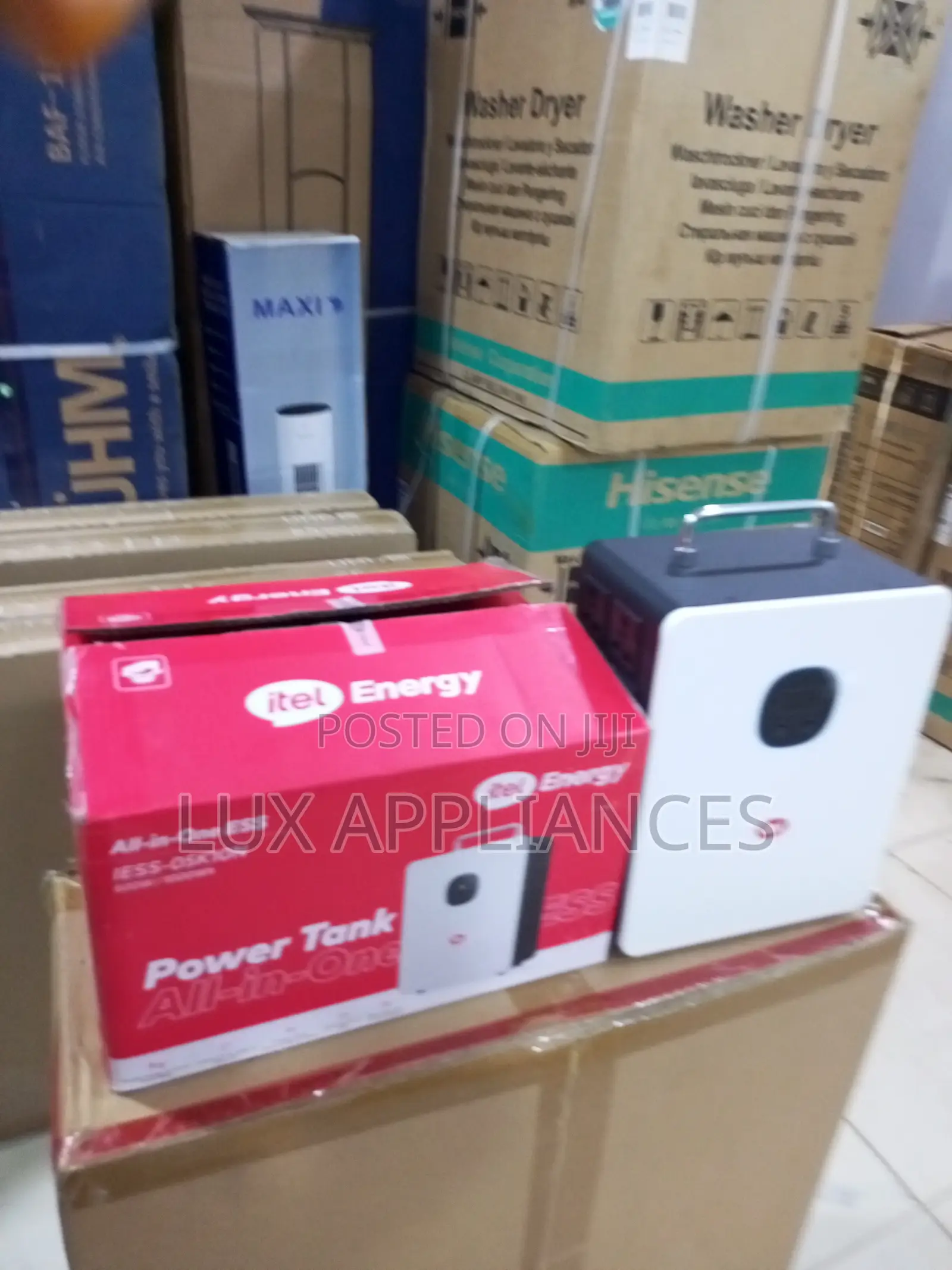 Itel Power Tank All-in-One Solar Energy Station