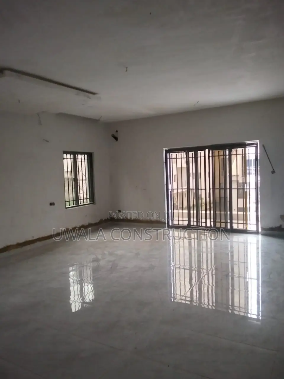 5bdrm Duplex in Guzape District for sale