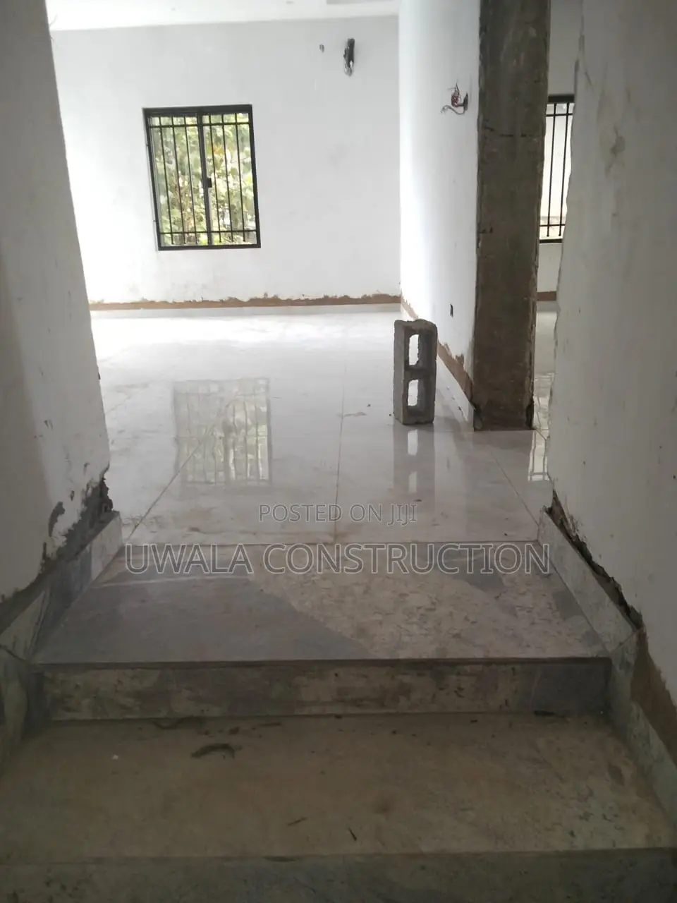5bdrm Duplex in Guzape District for sale