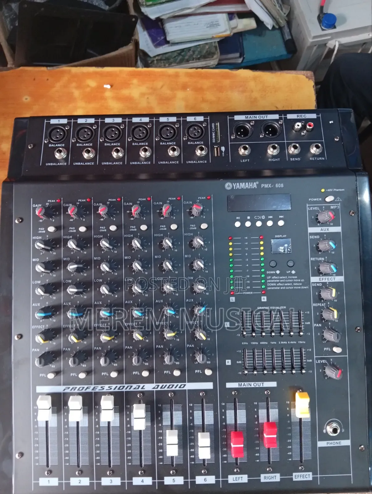 Yamama 6 Channel Powered Mixer