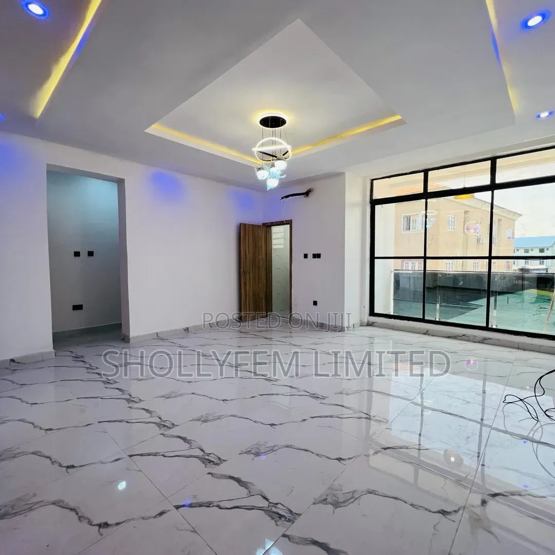 Furnished 4bdrm Duplex in Daffodil Estate, Chevron for sale