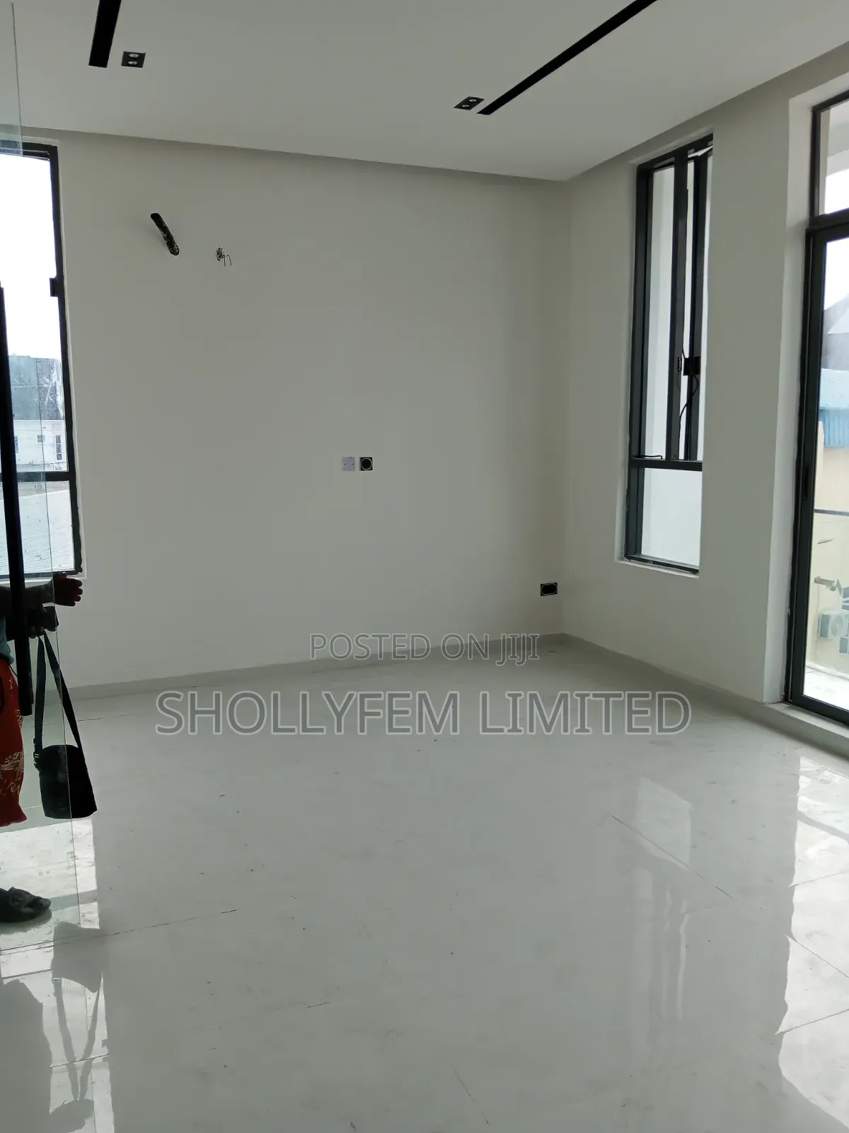 Furnished 4bdrm Duplex in Daffodil Estate, Chevron for sale