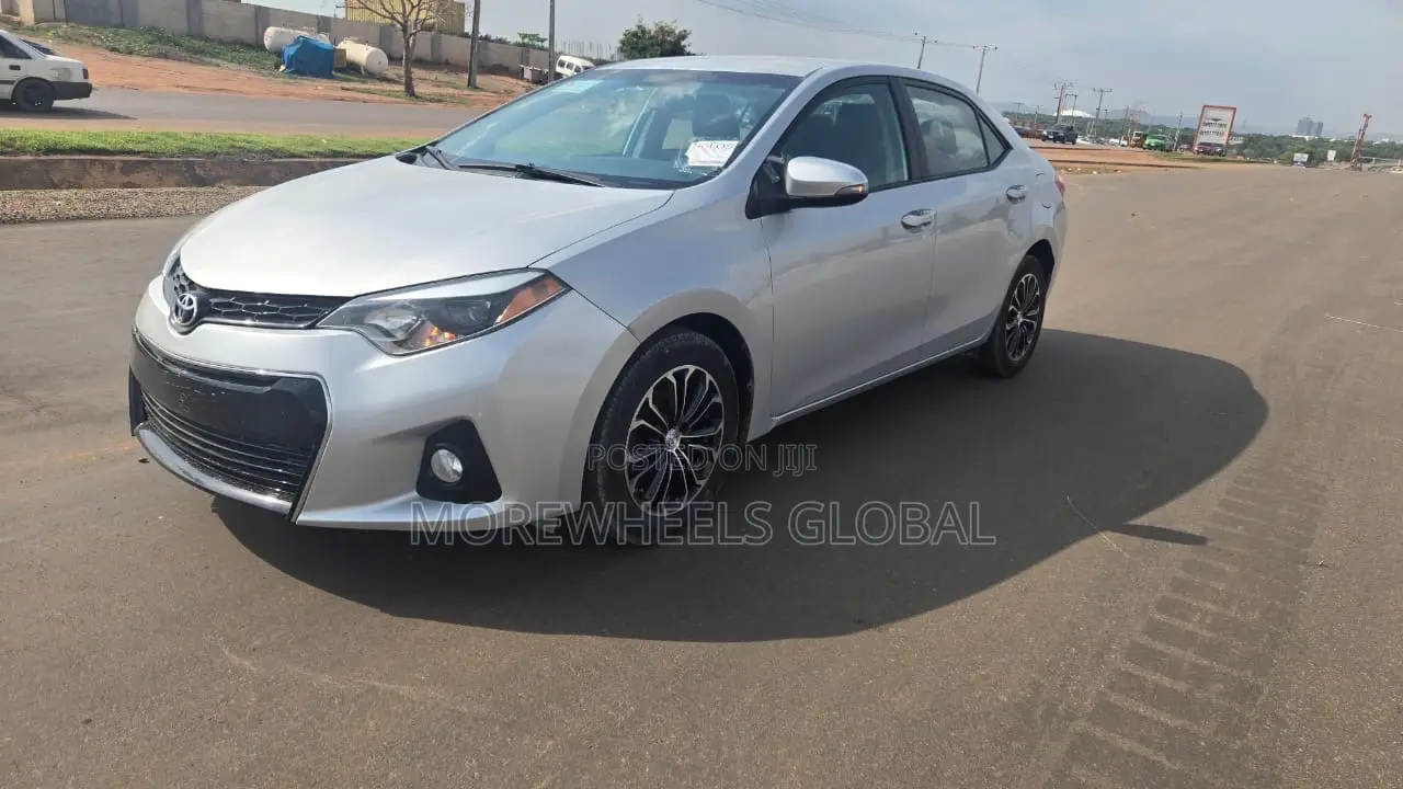 Toyota Corolla S 4dr Sedan (1.8L 4cyl CVT) 2014 Silver