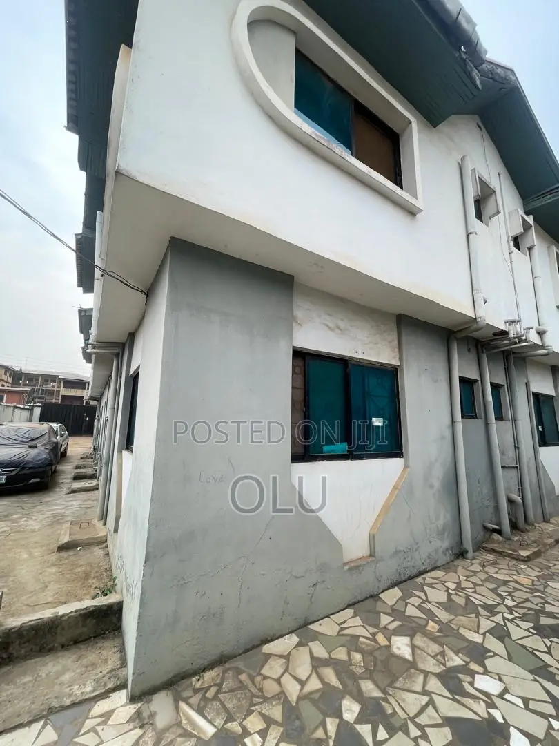 3bdrm Block of Flats in Okunola Egbeda for sale