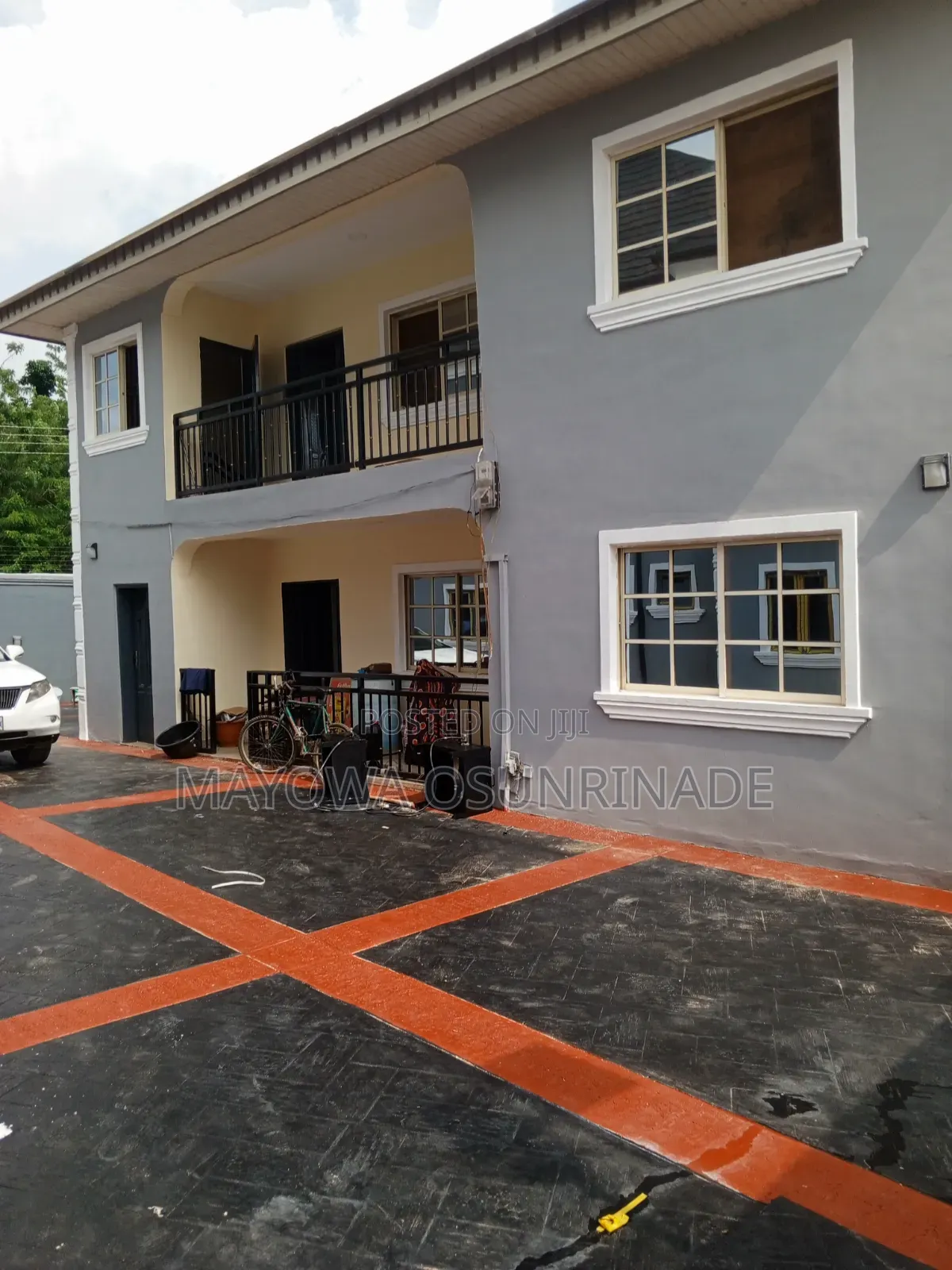 3bdrm Apartment in Ologuneru for rent