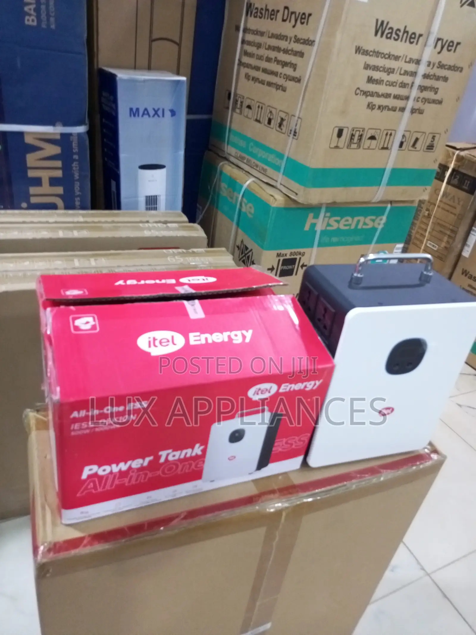 Itel Power Tank Solar Generator for Indoor and Outdoor Use