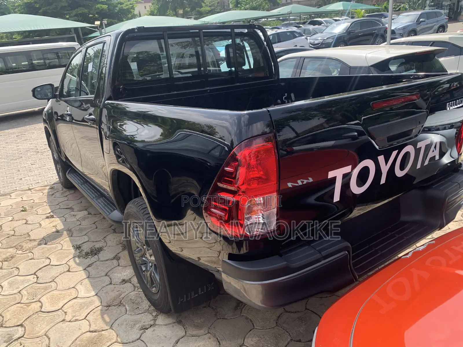 New Toyota Hilux 2025 Black