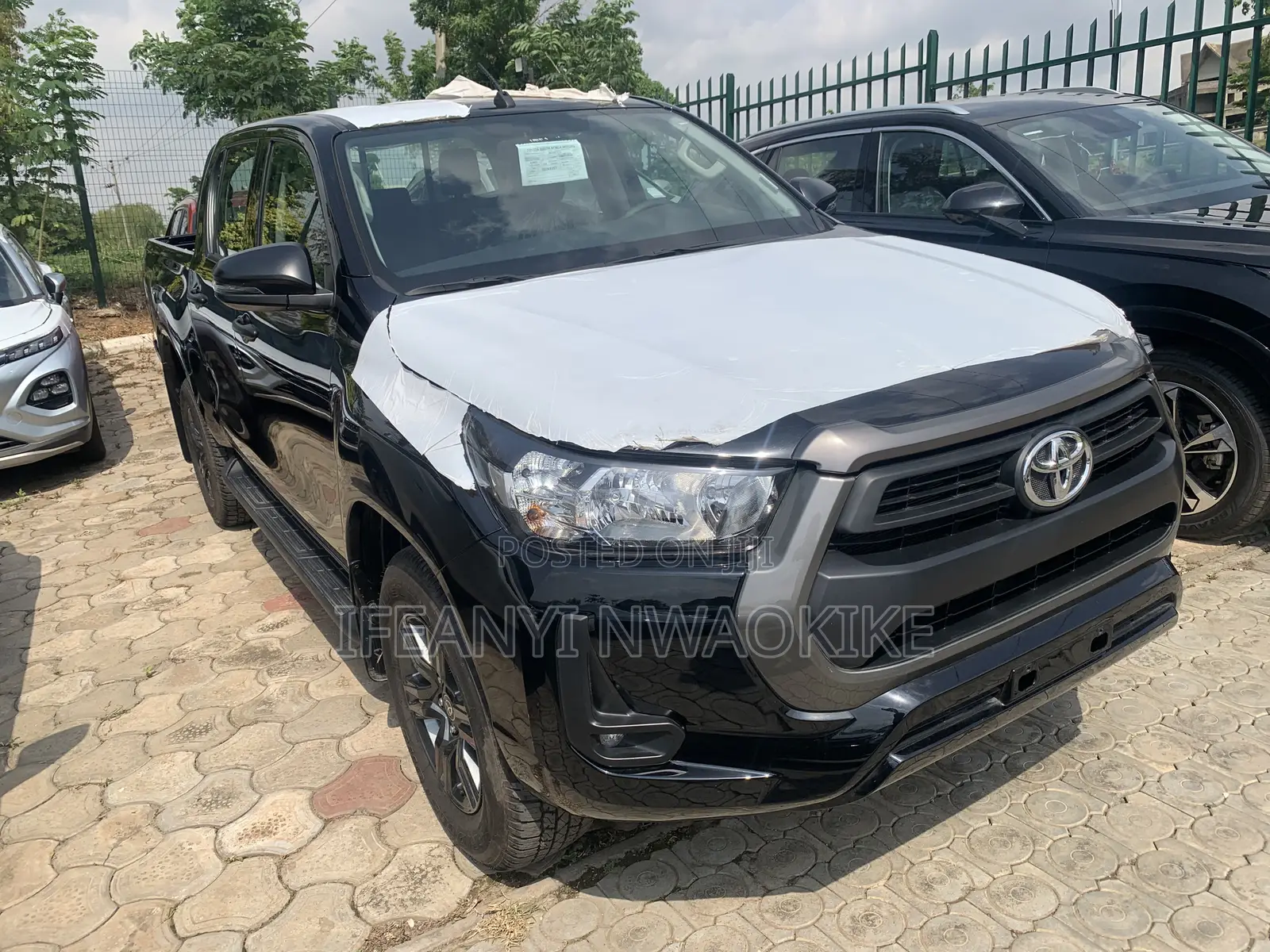 New Toyota Hilux 2025 Black