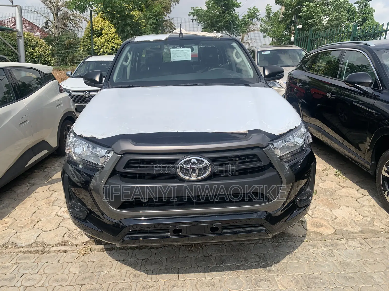 New Toyota Hilux 2025 Black