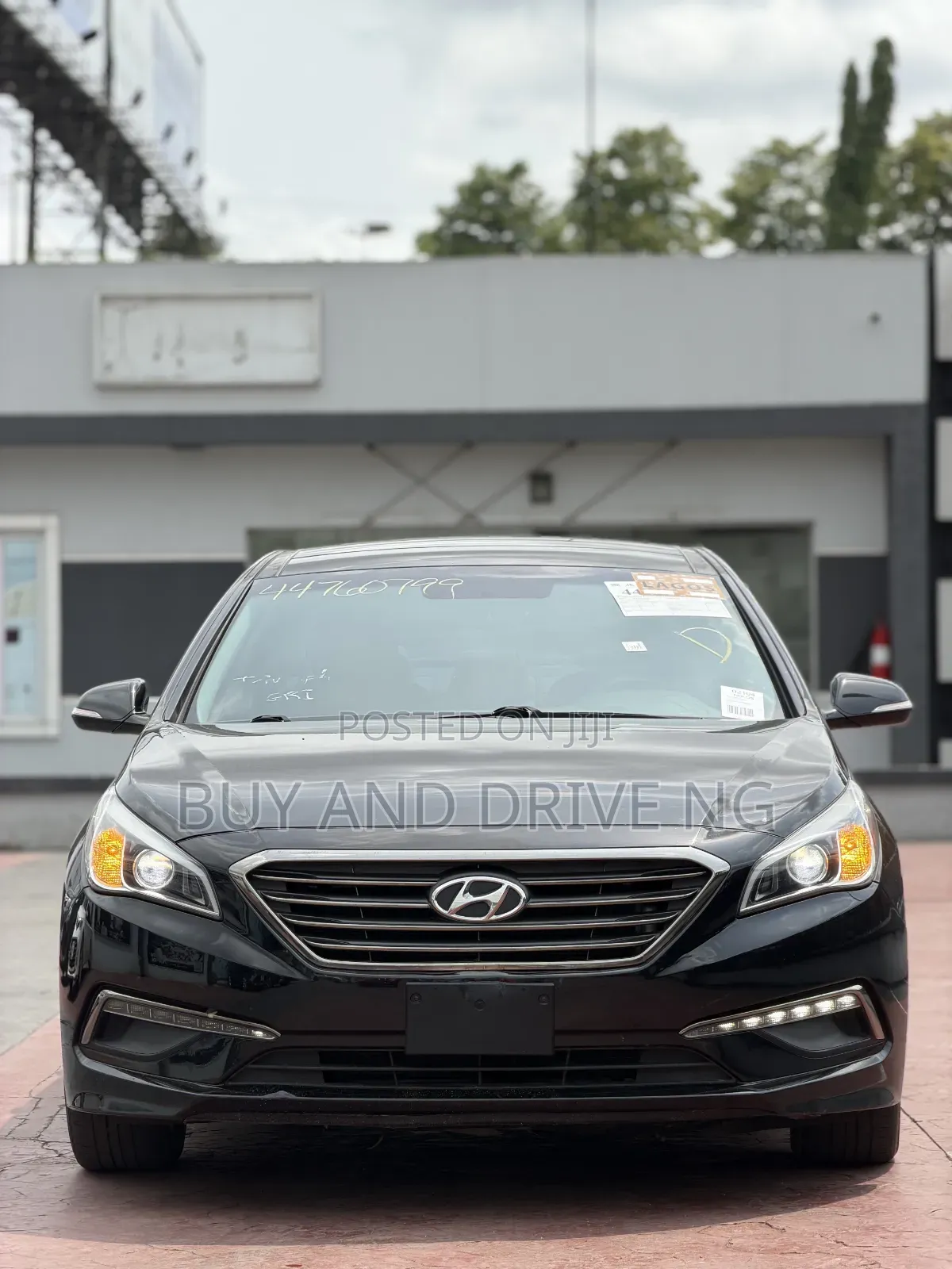 Hyundai Sonata Limited w/Brown Leather 4dr Sedan (2.4L 4cyl 6A) 2015