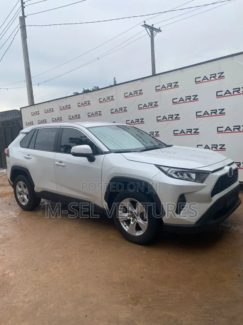 Toyota RAV4 XLE AWD 2024 White