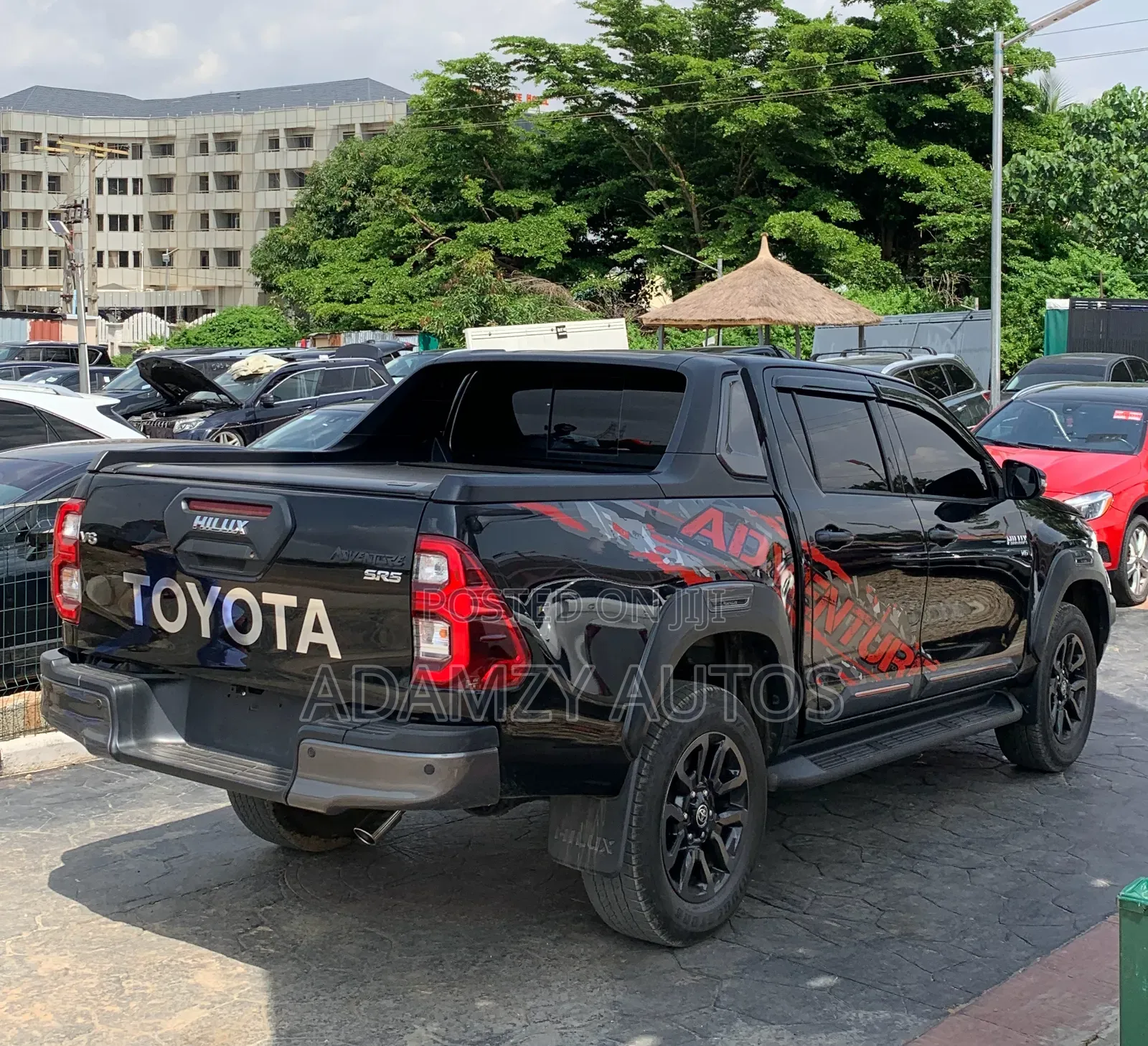Toyota Hilux 2025 Black