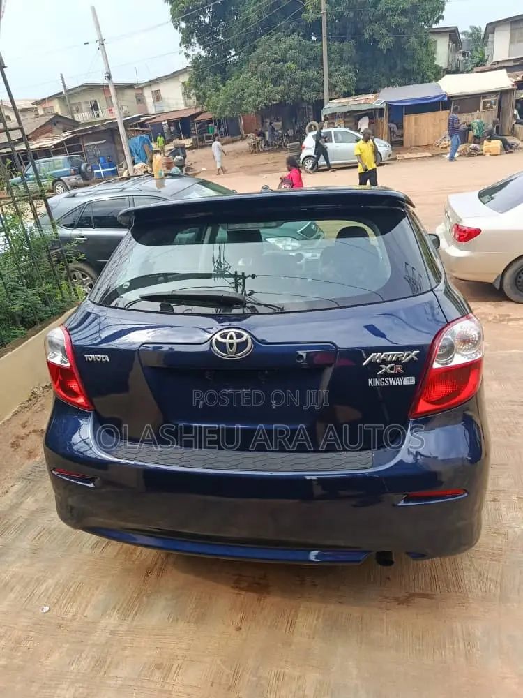 Toyota Matrix XR Hatchback FWD (1.8L 4cyl 4A) 2008 Blue
