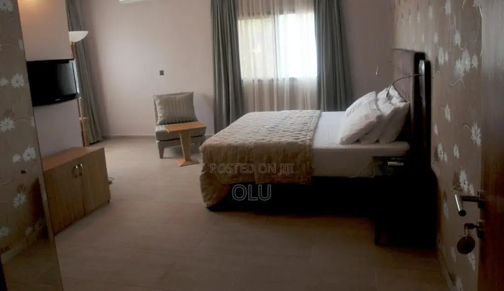 Fully Furnished 21 Rooms Ensuite Boutique Hotel With Gym,Gen
