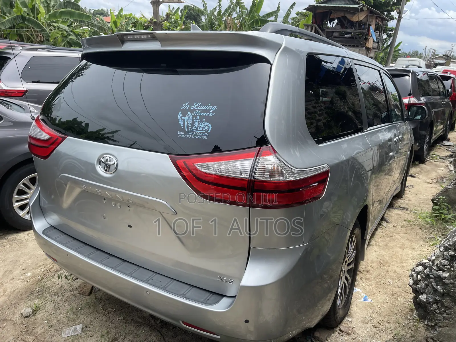 Toyota Sienna XLE AWD 2019 Silver