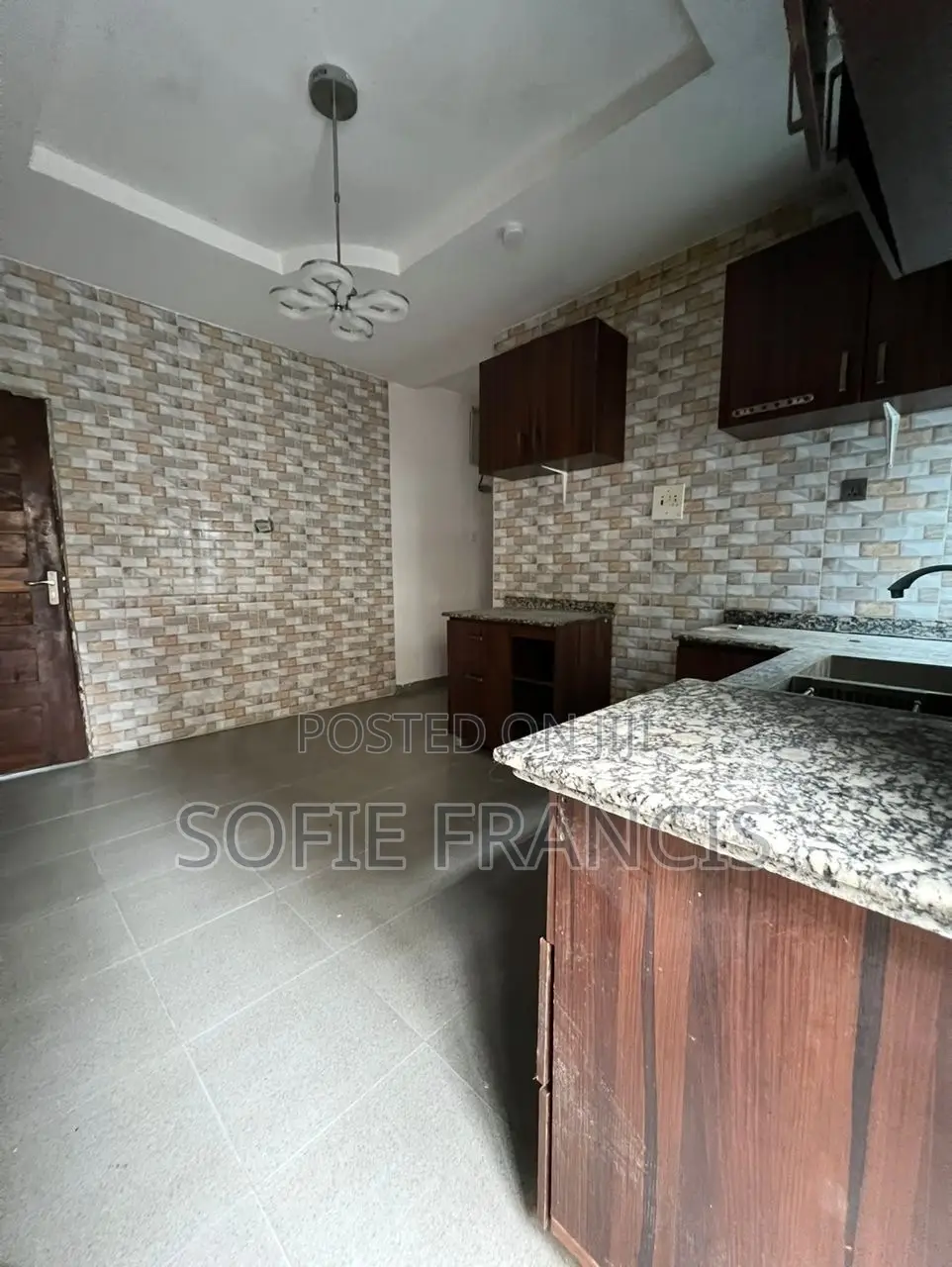 3bdrm Duplex in Ogombo for rent