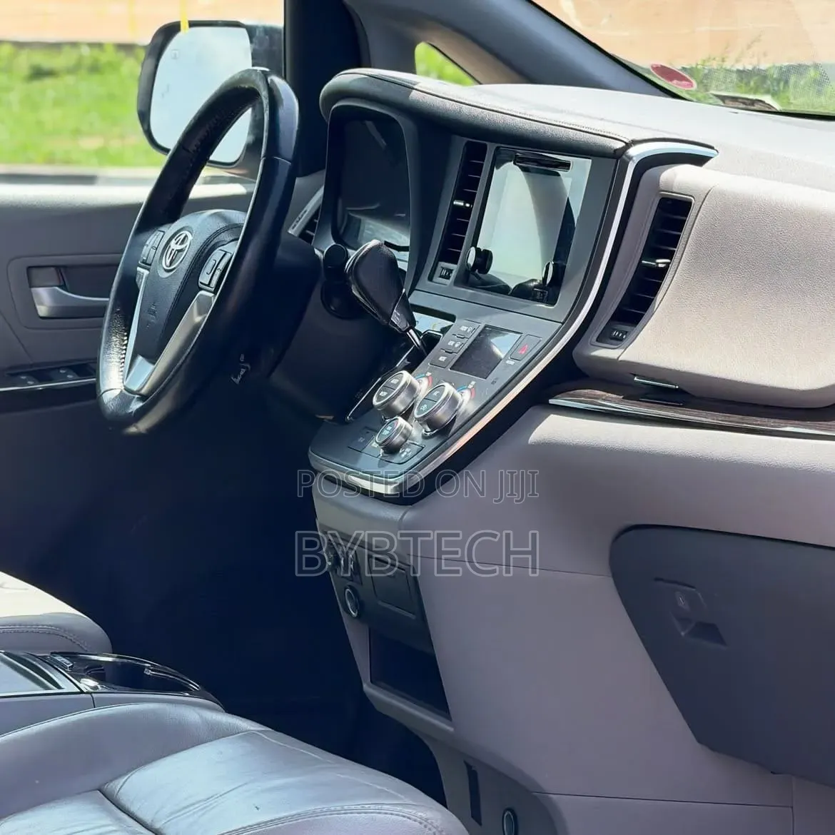 Toyota Sienna 2016 White