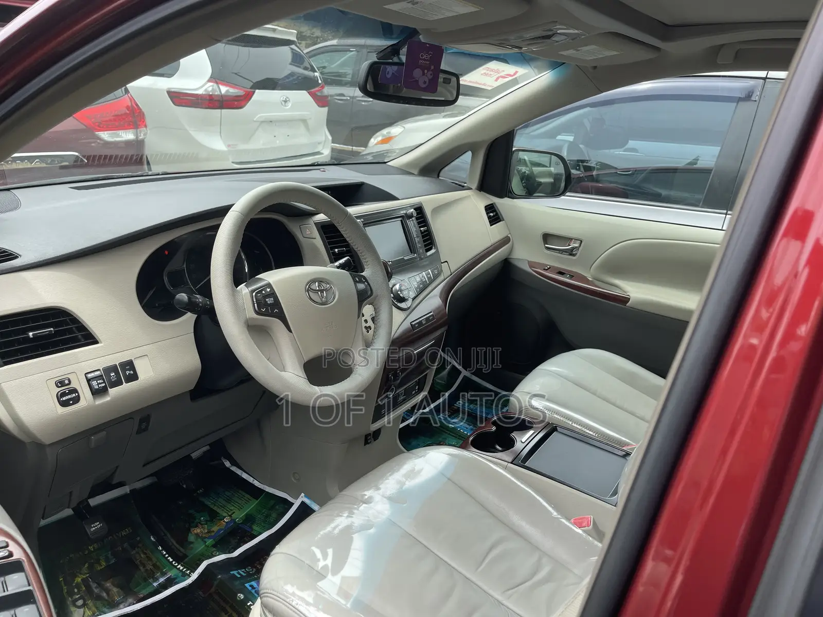 Toyota Sienna XLE AWD 7-Passenger 2013 Maroon