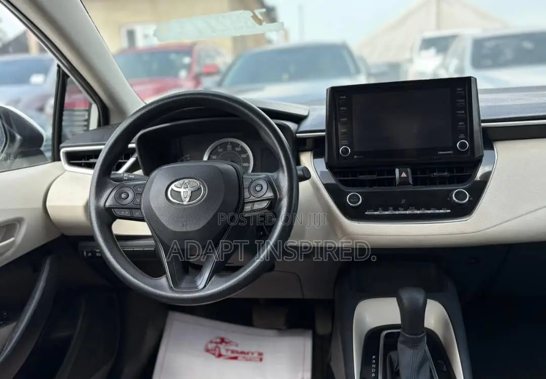Toyota Corolla 2022 White