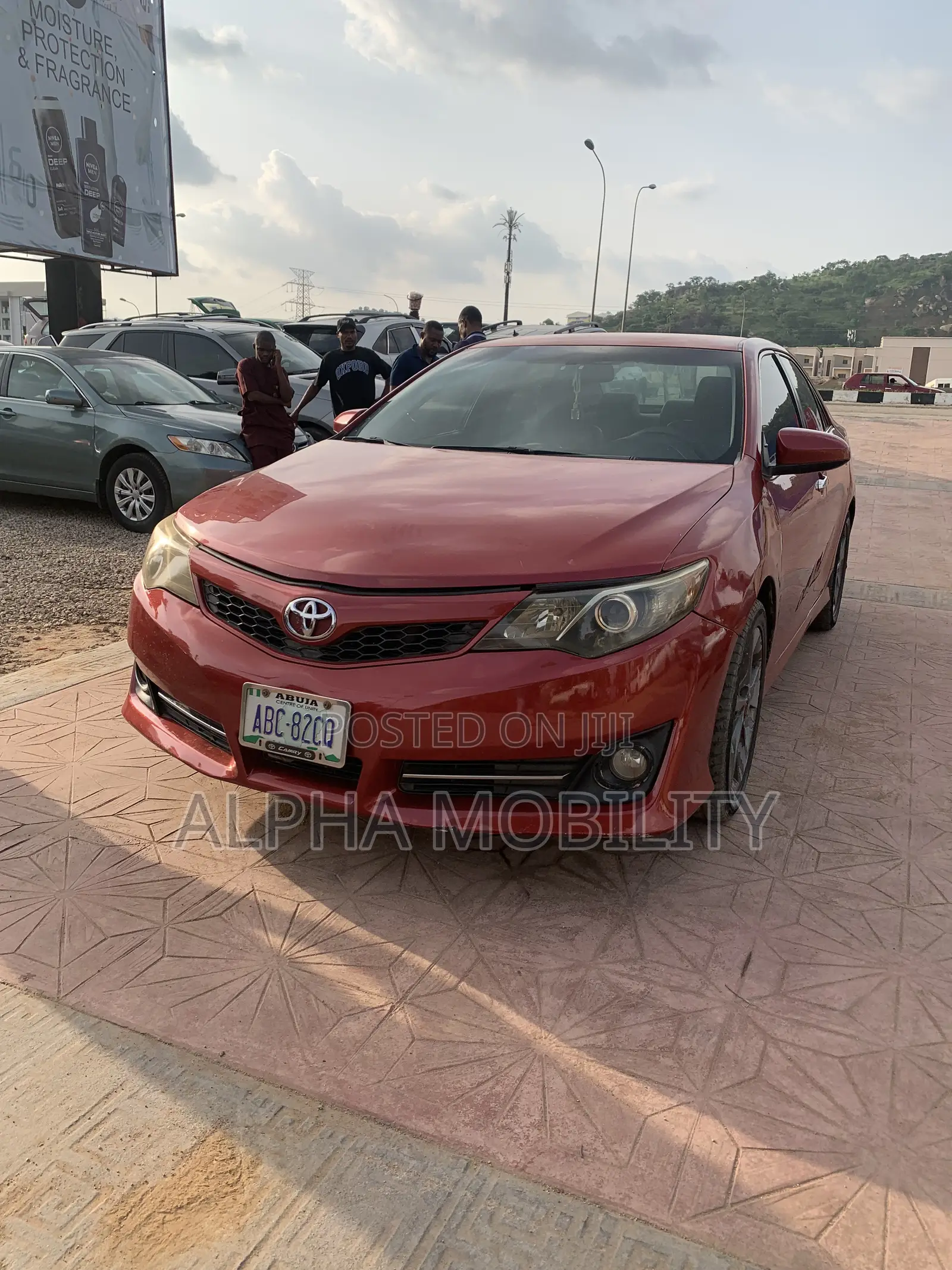 Toyota Camry SE 4dr Sedan (2.5L 4cyl 6A) 2013 Red