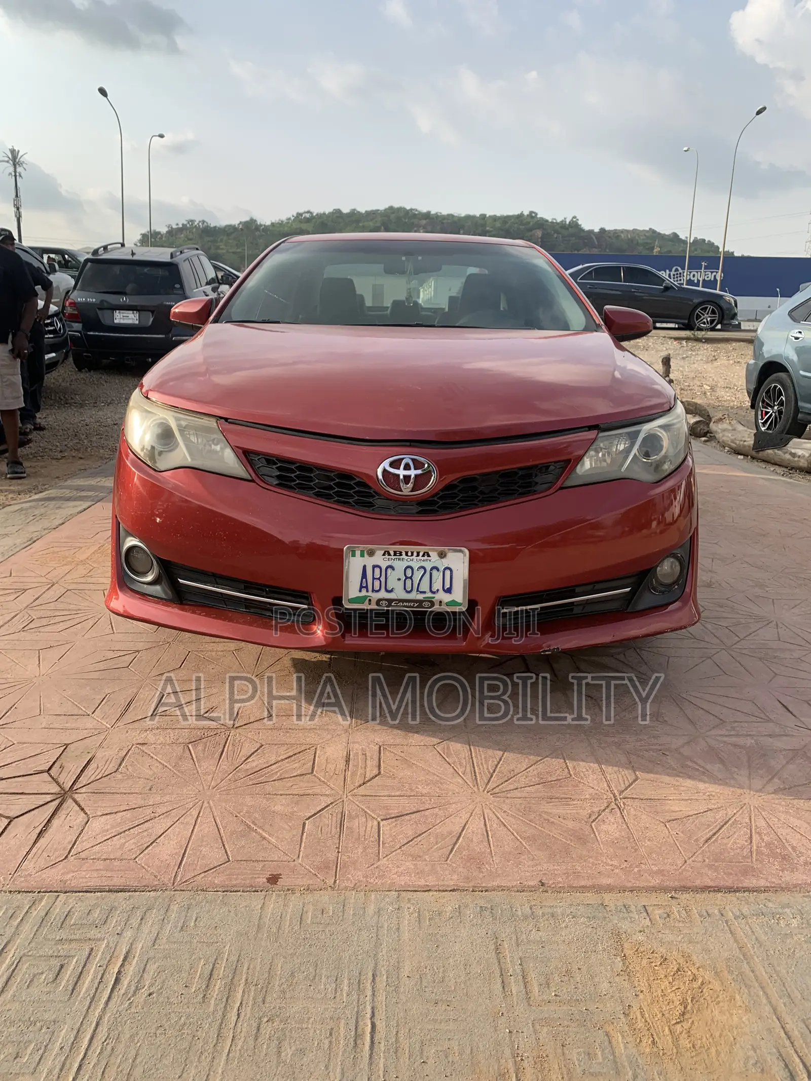 Toyota Camry SE 4dr Sedan (2.5L 4cyl 6A) 2013 Red